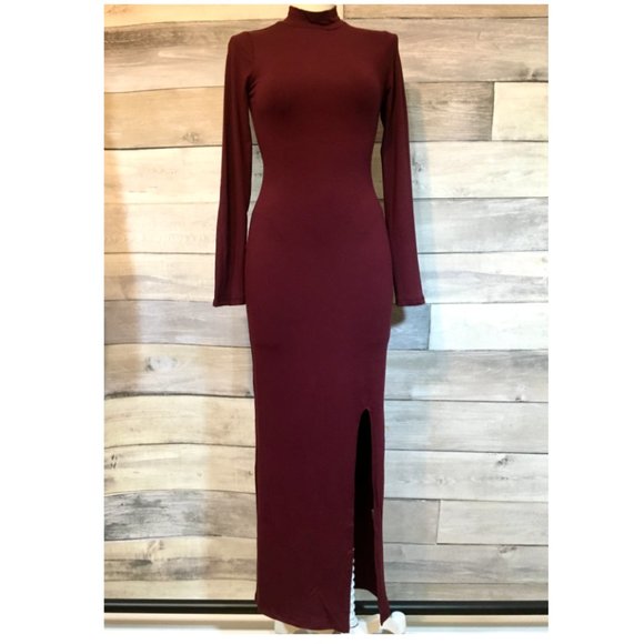 Heart & Hips Dresses & Skirts - HEART & HIPS burgundy long sleeve mock neck maxi